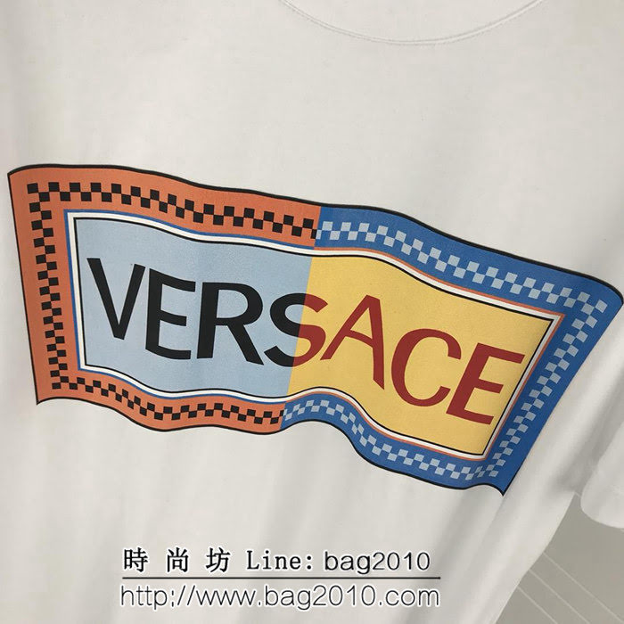 VERSACE範思哲 19早春新款短袖 官網最新拼色 彩LOGO印花短袖 雙股絲光棉面料 高版本男女同款 ydi2031